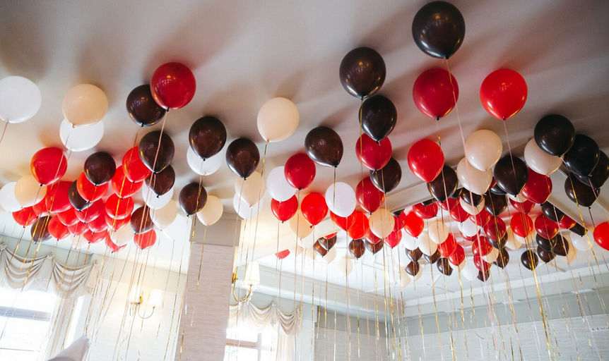 Balloon garland